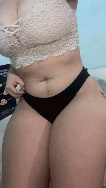 ParcuckoIdMx's tweet photo. 25 años de Querétaro Me considero ninfómana, me prende mucho sentir unas manos maduras recorrer mi cuerpo inexperto, soy muy sumisa, en el sexo me gusta probar de todo, hay alguien por aquí con ganas de probar a una jovencita inexperta? Den rt y yo mando DM https://t.co/DViD36JJJl