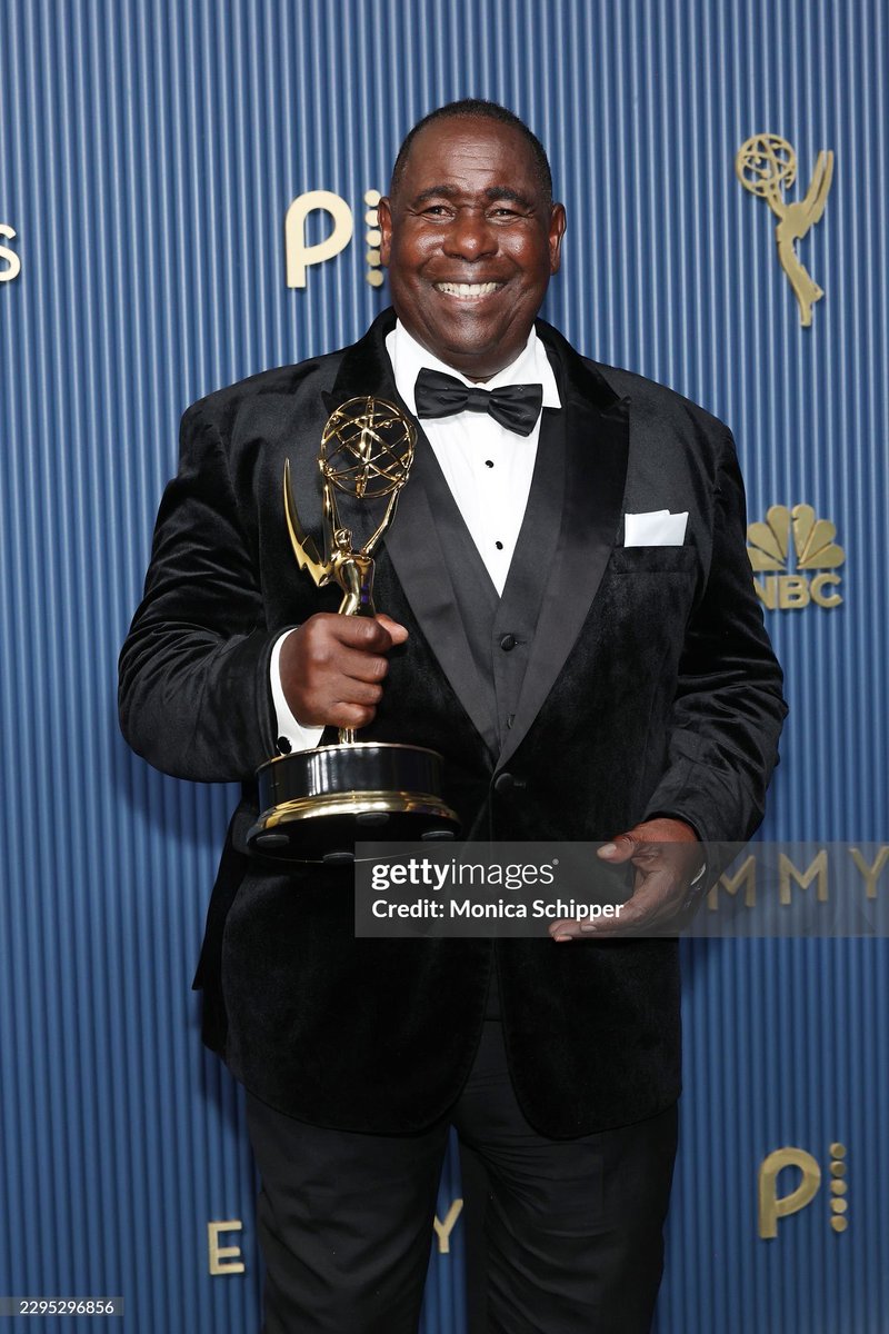 mmithstranger's tweet photo. anyway #MY the pitt season 2 emmy winner https://t.co/CyihU6FZR2
