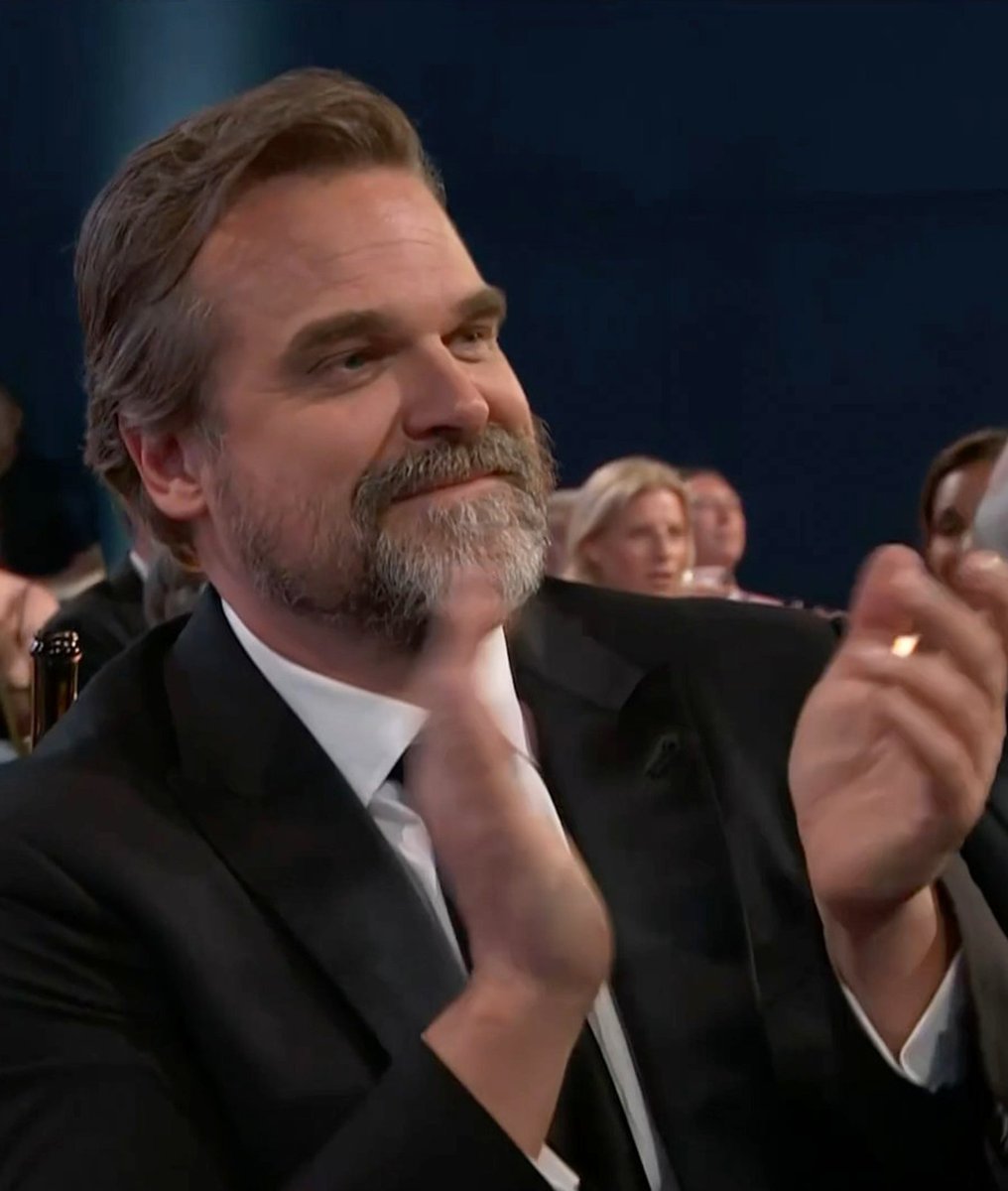 menarchivee's tweet photo. David Harbour at the #Emmys https://t.co/lUeTTodcA5