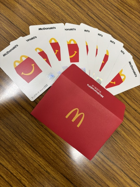 WGgs6576's tweet photo. 💙💛フォロー＆RP開催💙💛

🍔🍟＃マクドナルド5⃣0⃣0⃣0⃣円分🍔🍟
抽選で1⃣名様にプレゼント🎁🎉

参加方法
⭐️①@WGgs6576　をフォロー⭐️
⭐️②この投稿をリポスト🔄⭐️

🗓️応募期間🗓️
本日9⃣/1⃣5⃣（火）～1⃣0⃣/1⃣5⃣（木）まで✨
たくさんの応募お待ちしております😆🎶 https://t.co/TZl1Jr6qjU