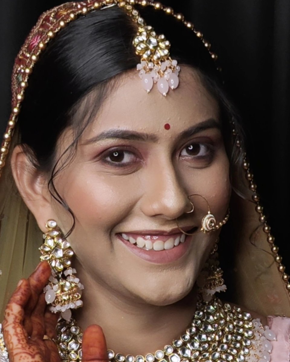 PATRICIAVELLASC's tweet photo. Akshra makeup acedmy
@akshara_makeup_acedmy
Bride by; @_shaku_mahi https://t.co/jaIrOr2DD0