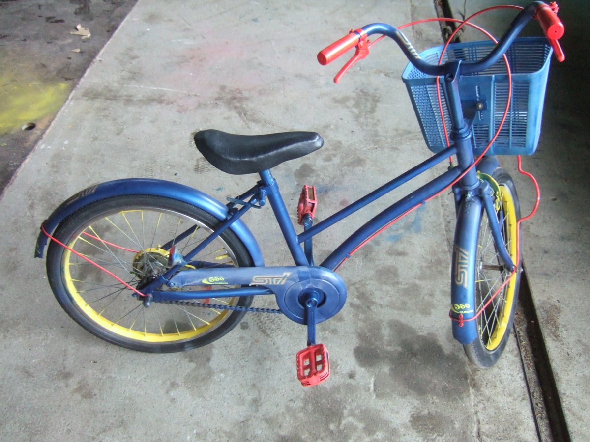 yocchi_mie's tweet photo. 昔、子供の自転車ダサかったので
ペイントして勝手にステッカー作ってやったことあったな…🤣

滑る 556 https://t.co/HgdIRcARqz
