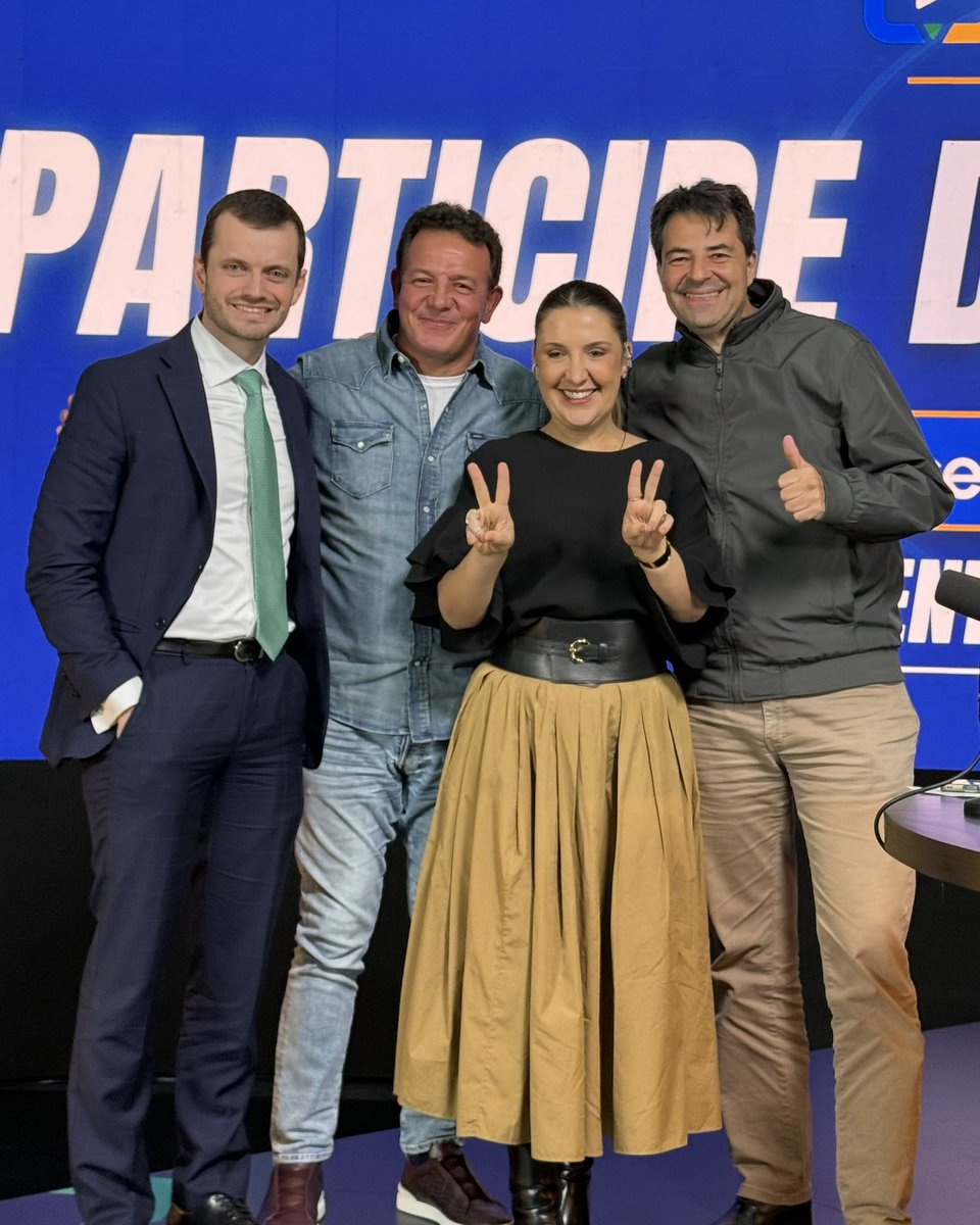 JHdaFonseca's tweet photo. Vamos mudar o Brasil 🇧🇷! Bate-papo com Daniella Marques, ex-CEO da Caixa Econômica Federal, Walter Maciel, CEO da AZ Quest, e Adolfo Sachsida, ex-Ministro de Minas e Energia e ex-Secretário de Política Econômica. @WalterMaciel15 @ASachsida @soudanimarques https://t.co/lkcroGuZoS