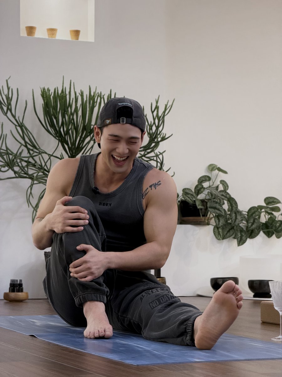 this_is_baekho_'s tweet photo. [#B_hind]

#백호 #강동호 #BAEKHO #KANGDONGHO https://t.co/MhZvKDhPho