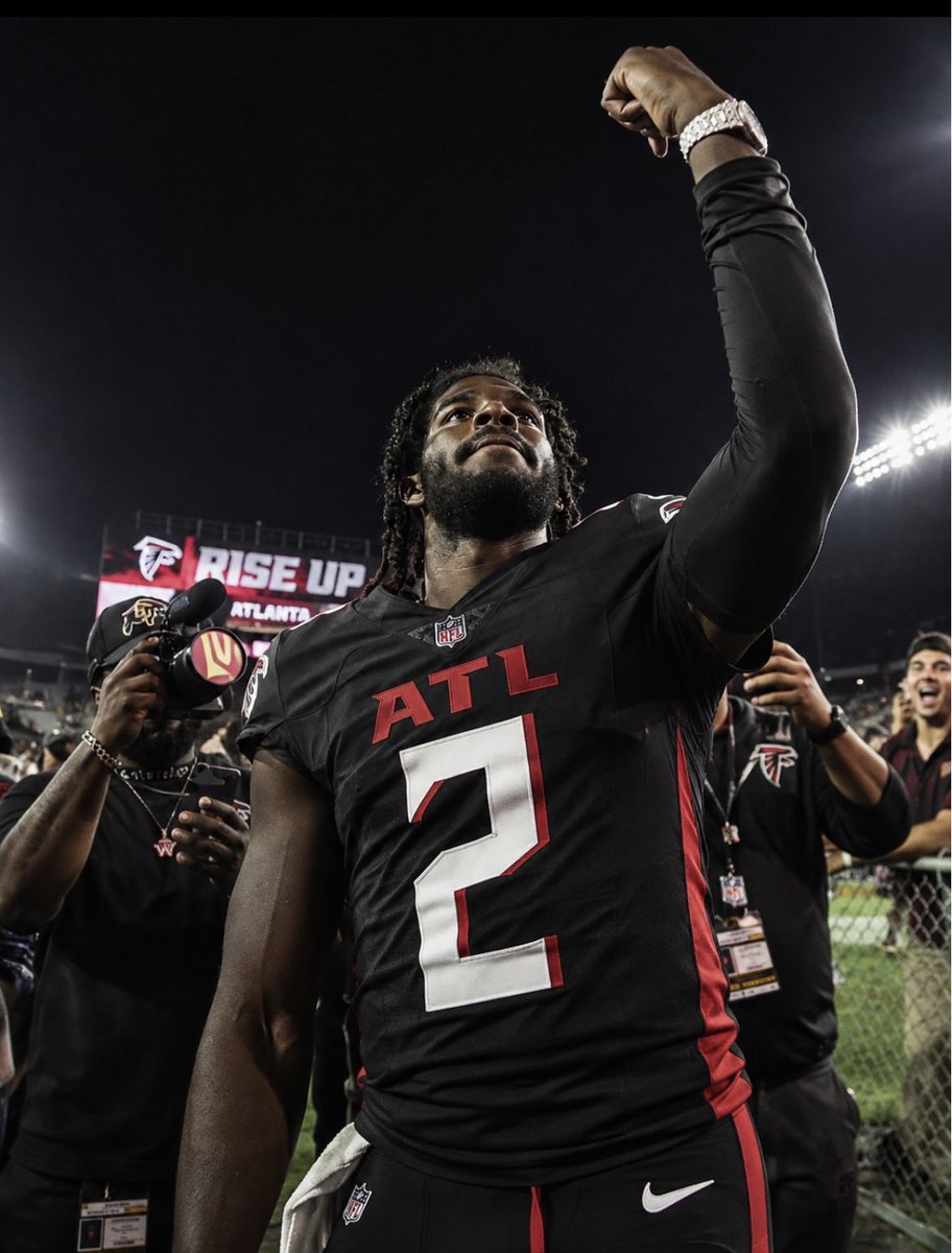 ankh_kore's tweet photo. @ShedeurSanders Monken gone fall on his football 🏈 and go out bad… come on home even if it Stank… they have athleticism Sheduer knows football. @AtlantaFalcons 
@DeionSanders https://t.co/UCF6zv7lwL