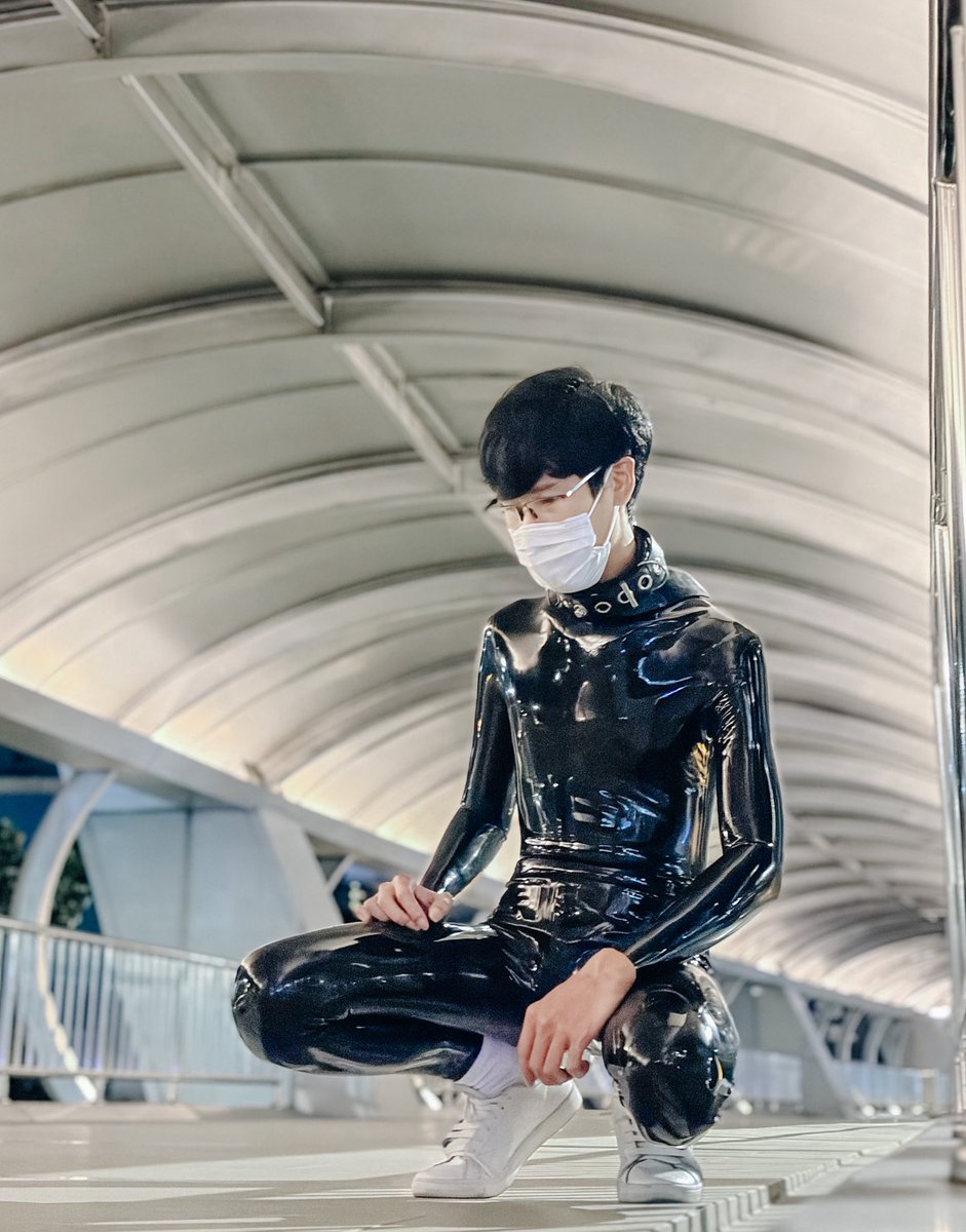 acc00111's tweet photo. ทำไมดูไปมันเหมือนชุดแฟนซีมากกว่าฟ้ะ! https://t.co/pm8tUt6AIJ