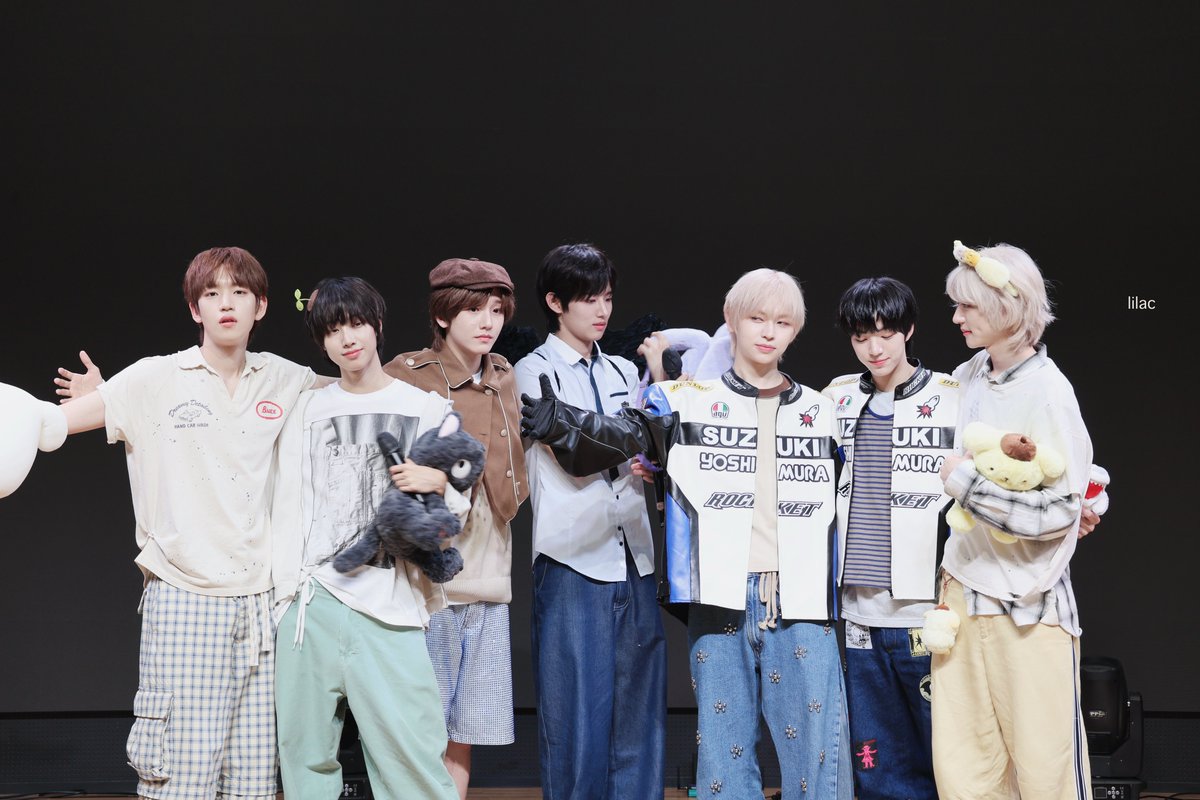 lilac_jae's tweet photo. 우주를 이대로
잠시 멈출 순 없겠지만
지금 이 순간의
모든 걸 간직하고파

#IDID #아이딧
#아이딧의_꽃피울_일주년 #IDID_1st_Anniversary https://t.co/UULkZr2XKs