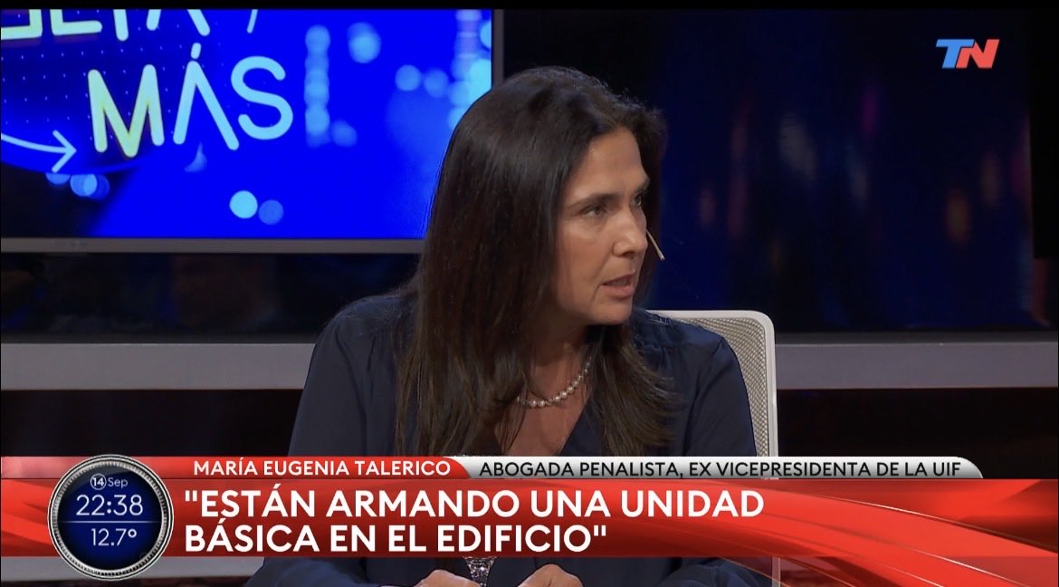 Potencia1ra's tweet photo. Compran un edificio entero para mantener la  presa VIP en San José 1111  y ahora a @CFKArgentina  le permiten hacer proselitismo como posible candidata para el año 2027.

#RefundemoslaRepublica

@eugetale 
@BonnetLeandro 
@PotenciaBA https://t.co/BLheWbmjXD