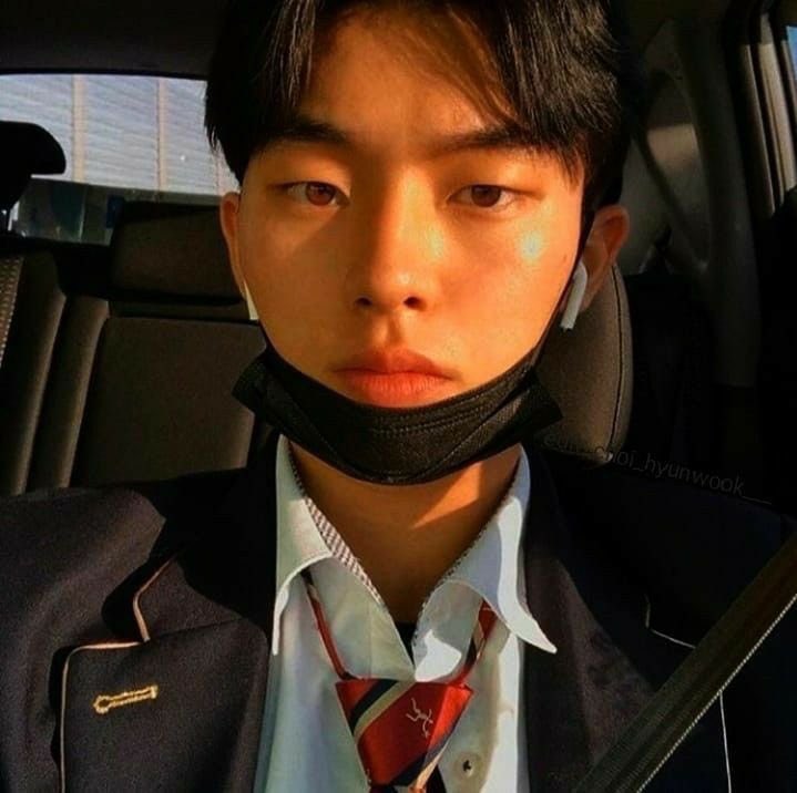 choiiiiface's tweet photo. 한림예고 교복 https://t.co/uXCdG5Vmhi