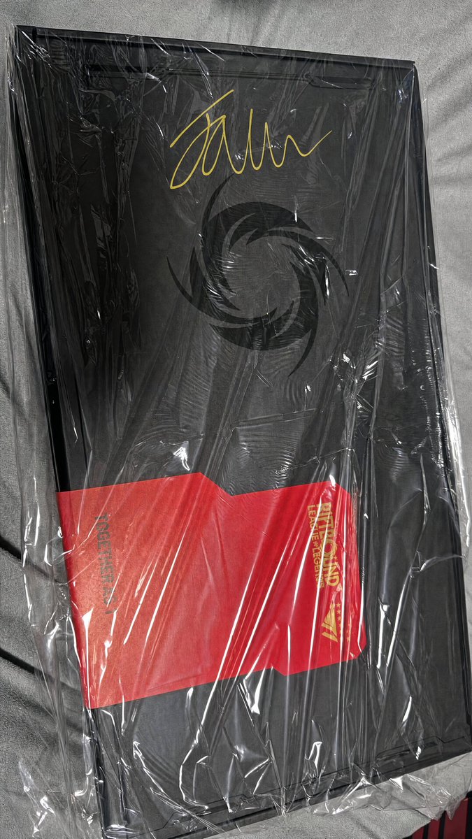 enzo_tcg's tweet photo. IS THAT WHAT I THINK IT IS??? https://t.co/8VQbYBYGXA