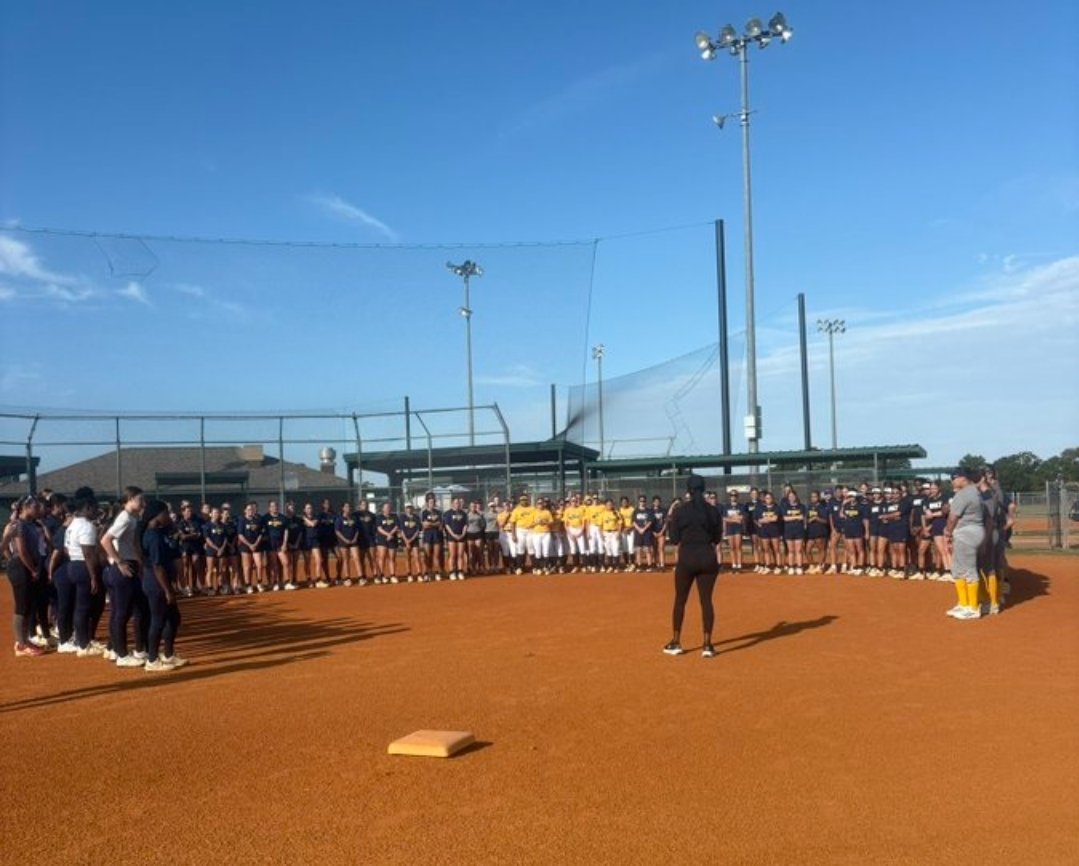 EmiryJeane's tweet photo. IG Preseason Training Camp to kick off Fall practice this past weekend. @ImpactGoldOrg @Jazz16u https://t.co/UfsZYKPakj