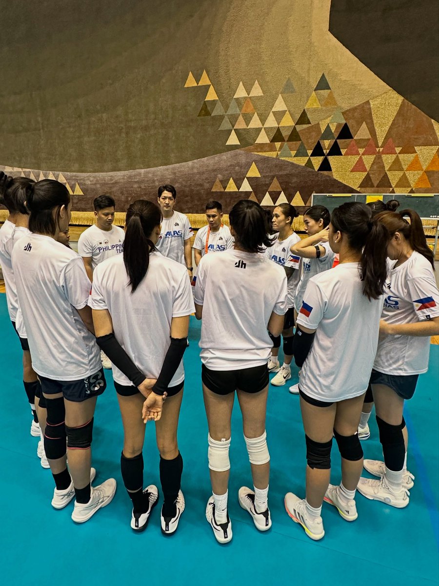 tj_canino's tweet photo. FINAL TRAINING DAY FOR OUR 🇵🇭ALAS PILIPINAS WOMEN!

THE GIRLS ARE ALL SET TO TAKE ON ASIAN POWERHOUSE 🇨🇳CHINA TOMORROW IN THEIR OPENING GAME OF THE 2026 ASIAN GAMES.🔥🏐

📸 | alaspilipinasvolley https://t.co/OflM5tVorc