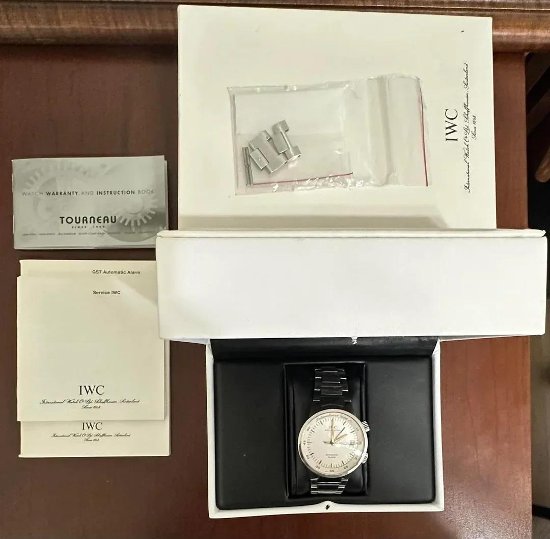 WatchPatrolRF's tweet photo. 🔔 Mechanical alarm in an IWC? The GST Alarm IW3537 brings something you rarely see from Schaffhausen—a proper complication tucked into a sharp steel sports case. #IWC #AlarmWatch #Complication #Xuuz

💰 $3,999 at https://t.co/JDA1oisp9i https://t.co/VM8MXqSqDE