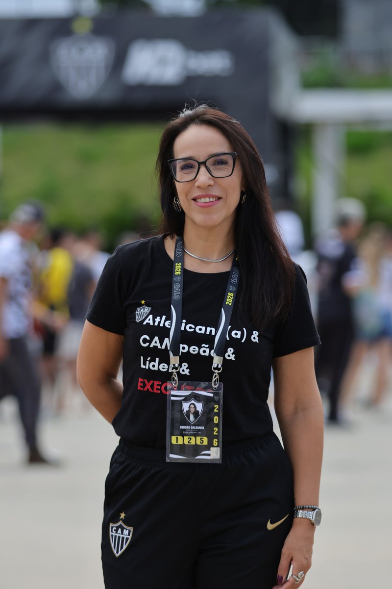 debsaldanha's tweet photo. Então chegou a hora de me despedir da Massa... essa torcida maravilhosa, apaixonada, vibrante que me fez arrepiar e chorar em tantos momentos. Mais que tudo, que embarcou em todos os projetos de inovação desde 2022. Só tenho a dizer: ObriGalo!Valeu à pena! https://t.co/JeXSRdZxnx