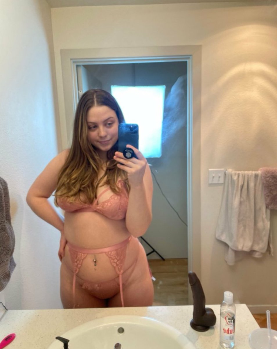 issabellaani's tweet photo. Link?🍑💦

#newjerseymeetups #NJ #newjerseyfreaks #Hamilton #trentonlinks #newarkfreaks #prospectpark #oldwoodlinks #NY #nylinks #Levittown #freaks #Doggystyle #onlyFans #Backshots #NSFW https://t.co/GHwp9USKVW