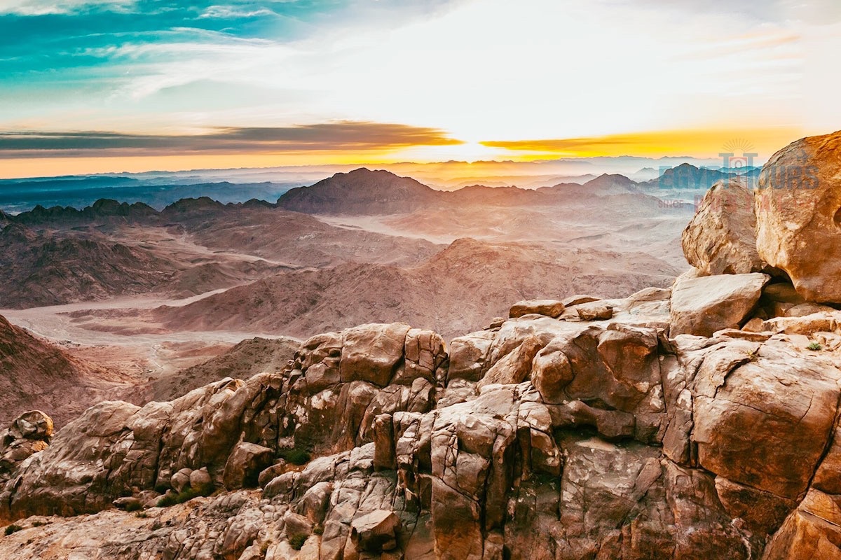 voiceofrabbis's tweet photo. Waiting for redemption is not Zionism.

Jews prayed for God to restore peace and His presence in the Holy Land.

That is a spiritual hope.

Zionism is a political project that tried to force history by human power. https://t.co/PPy2m48xjC