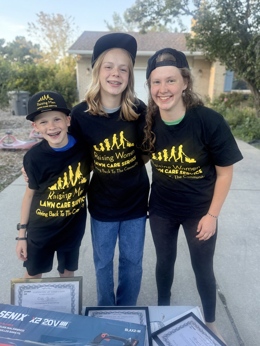 iamrodneysmith's tweet photo. Family, please help me congratulate Abigail ,Becky & Peter of South Jordan, UT , on completing our 50 Yard Challenge! Abigail ,Becky & Peter  mowed 50 free lawns for the elderly, people with disabilities, single parents, and veterans in their  community. What an incredible accomplishment and a great example of giving back! * families with 3 or more kids are required 100 lawns. They mowed 100.