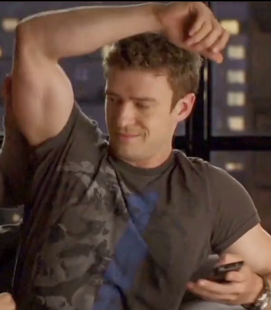 stillonmibrain's tweet photo. happy birthday justin timberlake! https://t.co/T4XqfDhXFg