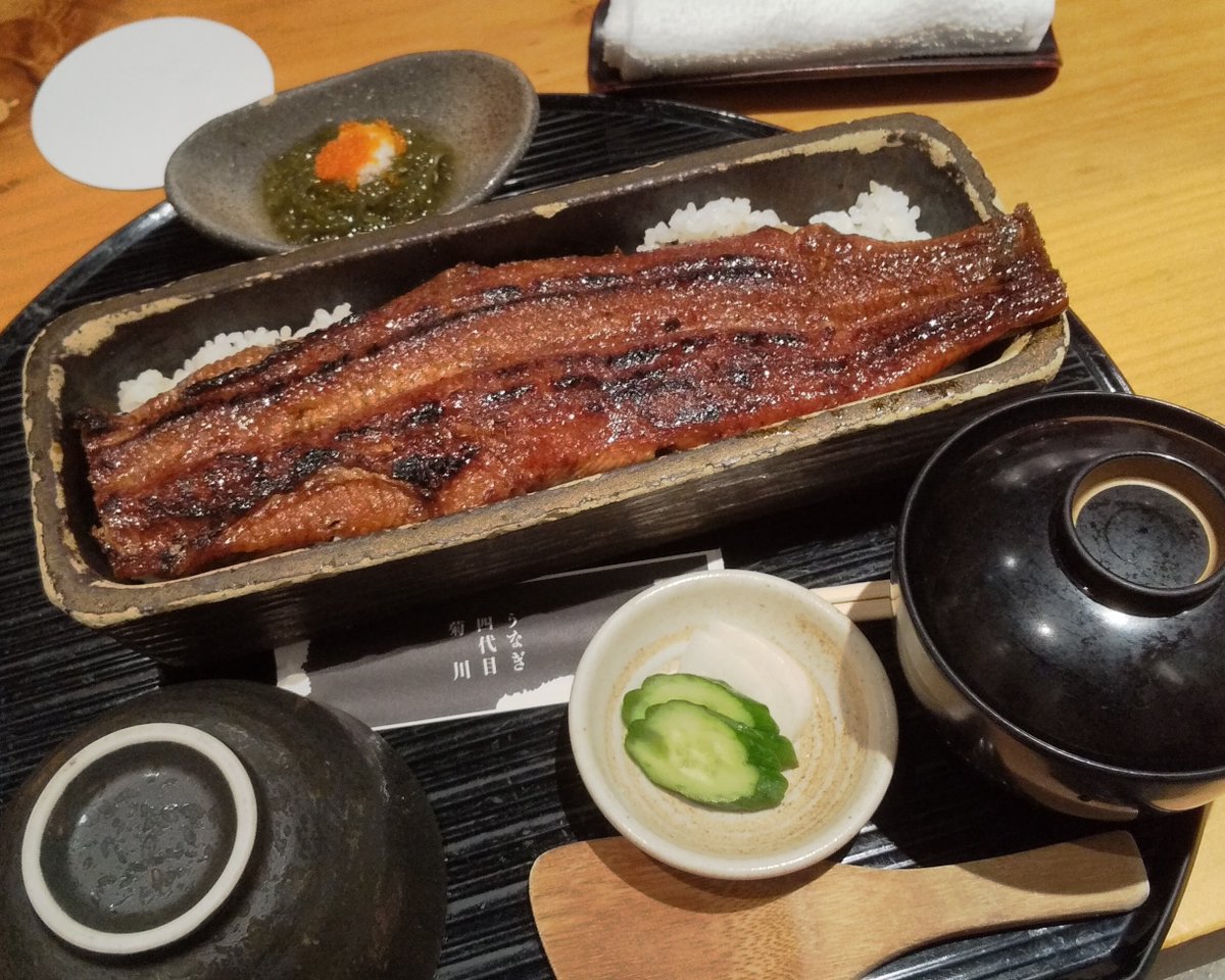montbellS660's tweet photo. 【うなぎ四代目菊川】「ウェルビー栄」への「サ旅」の夕飯はうなぎ屋さんへ…徒歩3分くらい…名物「一本うなぎ」美味しかったです!…栄駅前で5700円は安いのではないでしょうか…BINOsakae5階です…#サウナ旅 #うなぎ四代目菊川 #名古屋 https://t.co/j2yNenGXy5
