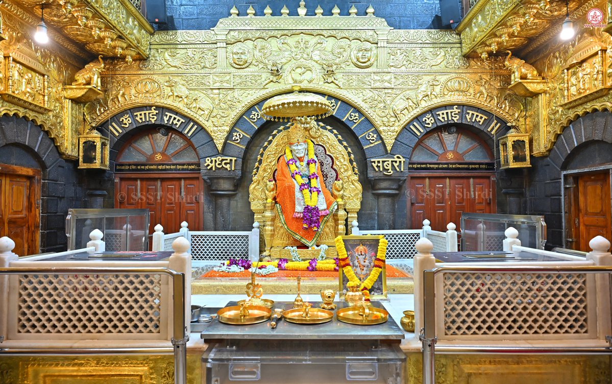Gottipati4546's tweet photo. *!! ॐ साई राम !!*
*श्री साईबाबा संस्थान विश्वस्त व्यवस्था,शिर्डी*
*!! ॐ Sai Ram !!*
*Shri Saibaba Sansthan Trust, Shirdi*
≈≈≈≈≈≈≈≈≈≈≈≈≈≈≈≈≈ 
*आरती :-शिर्डी माझे पंढरपुर*
*मंगळवार १५ सप्टेंबर २०२६*  
*Aarti :-Shirdi Majhe Pandharpur*
*Tuesday 15 September 2026* https://t.co/ywctkF1q7U