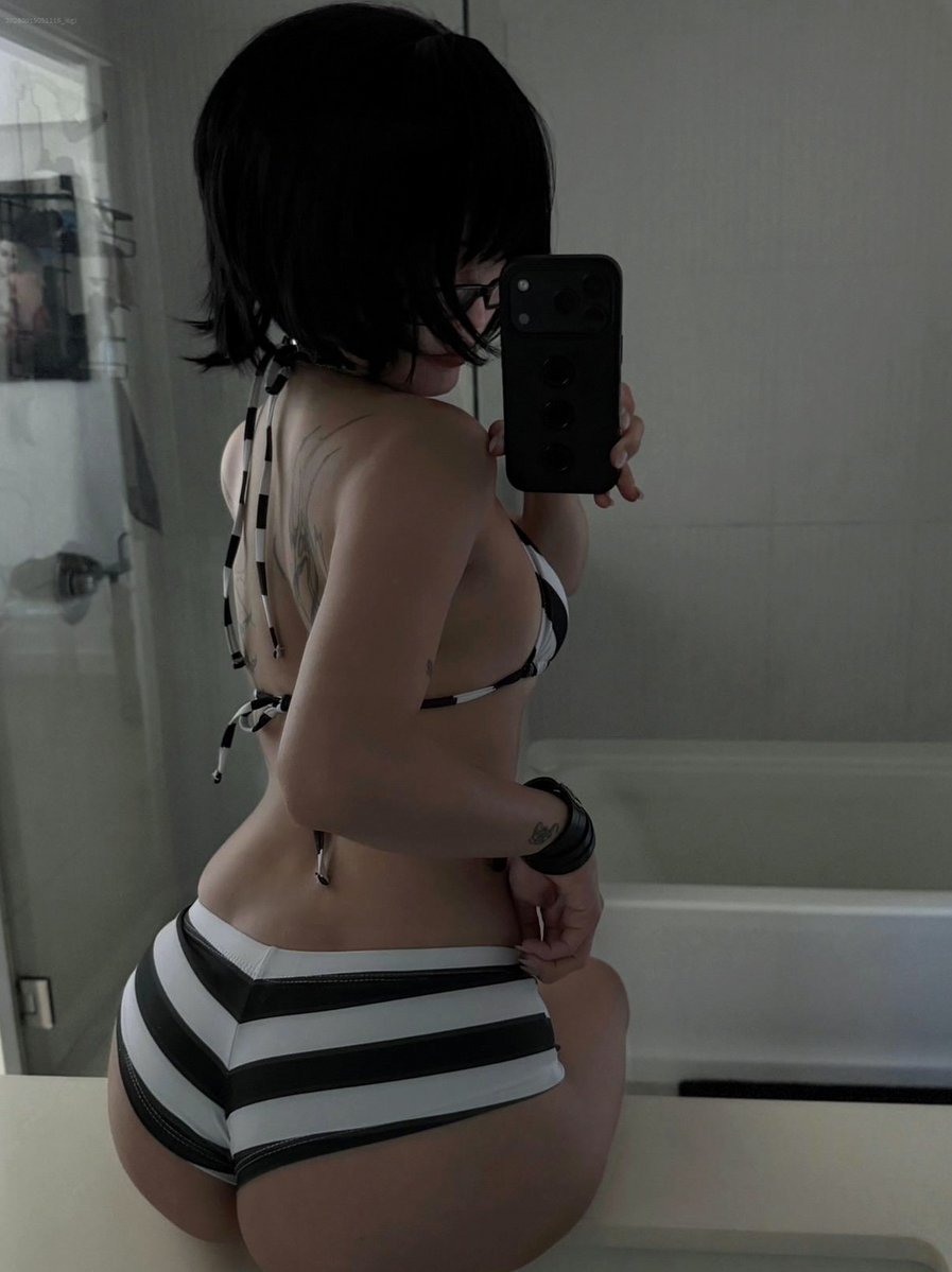 SexyDatesOnly's tweet photo. Rukia, swimsuit by Dystorra hexmama recreated in a drawing on X https://t.co/bOEMF7FnR0
