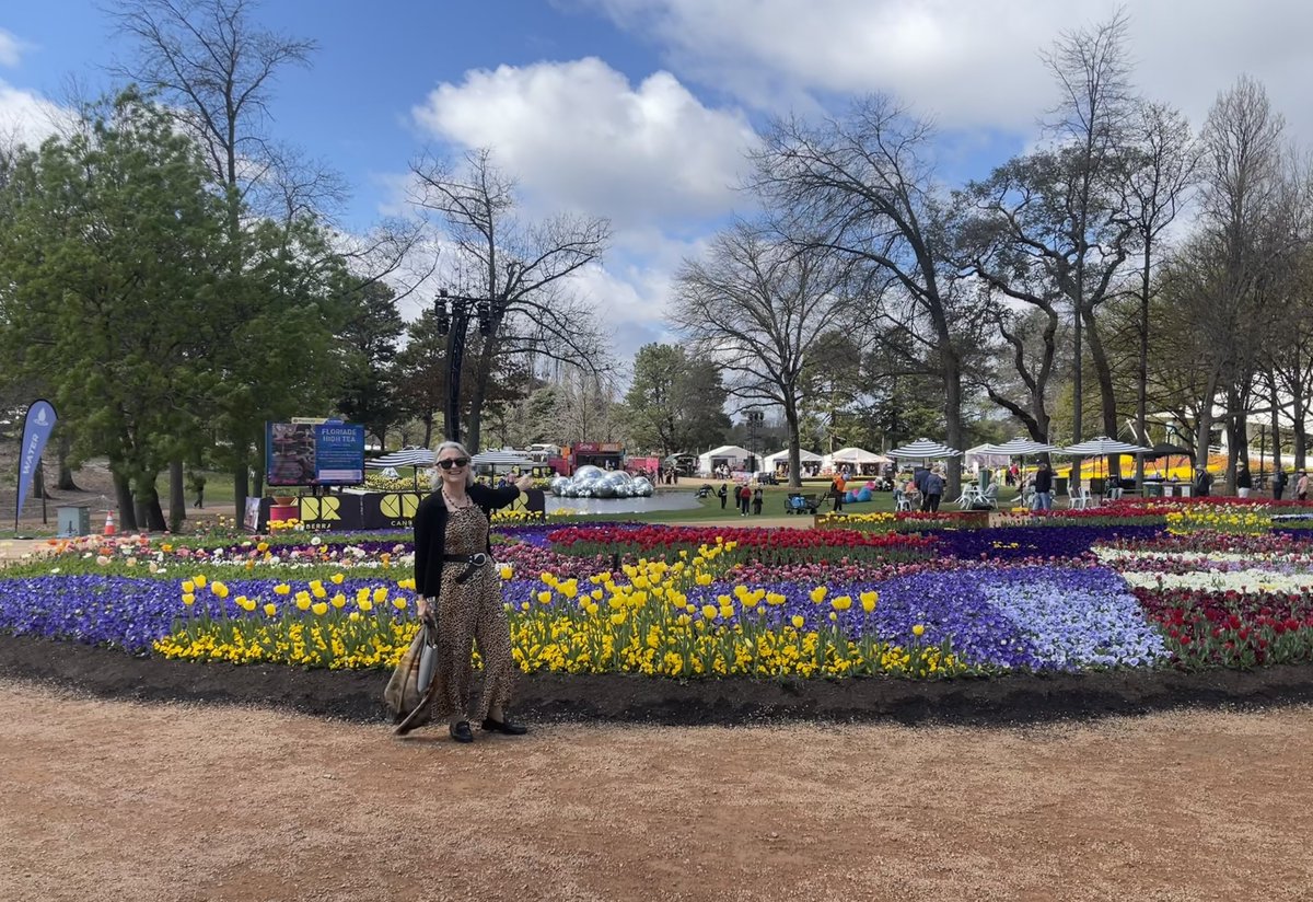 FrancesBiophys's tweet photo. Spring in Canberra and time to pop into Floriade @floriadeaust at Commonwealth Park before the start of this year's Australian Academy of Science @Science_Academy, Science at the Shine Dome https://t.co/n8K98hPAZi https://t.co/b3Y3DebAo3
