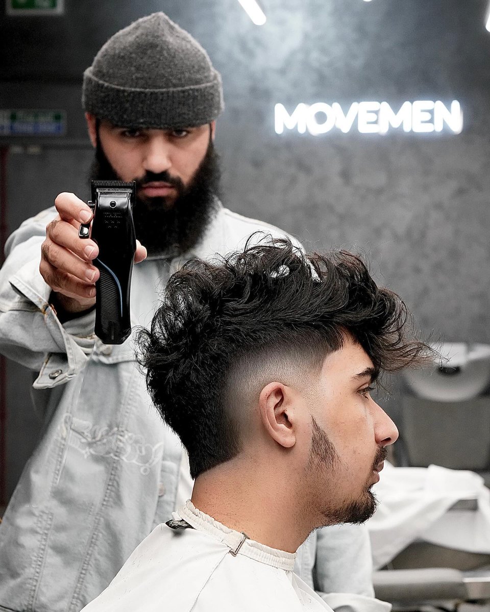 IngridNevepjbd's tweet photo. Have you purchased your @wahlprouk Vapor yet? Be quick if you haven’t. 📸. @dayan. mens. hairstylist https://t.co/3sYHM01ms9