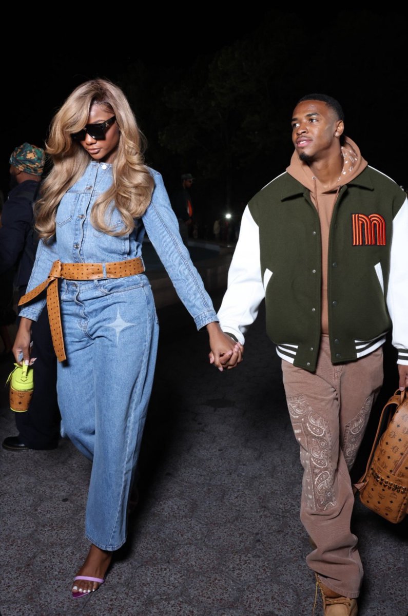 Ebuzluxelife's tweet photo. That one couple ☺️ 
#KierraxLuar for Luar X Mcmworldwide fashion show NYFW https://t.co/1DkHvZbLBL