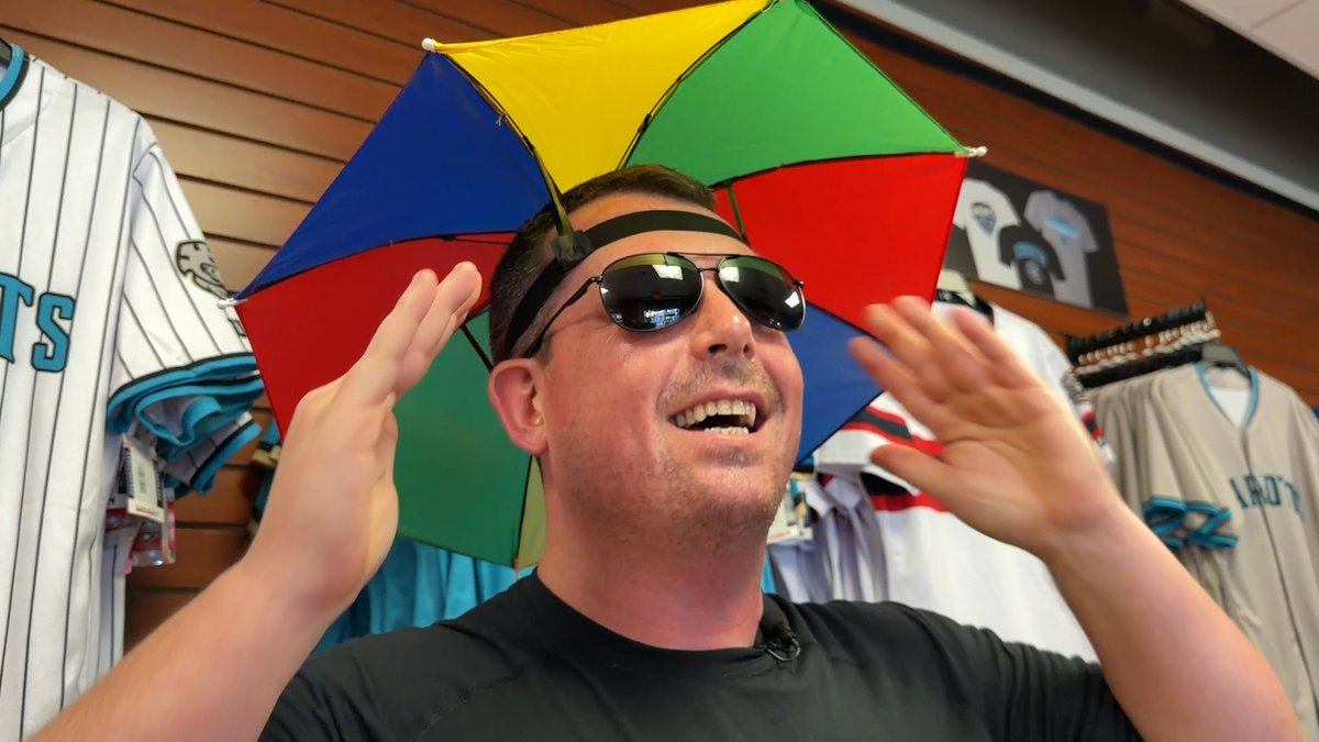 Queen_City_News's tweet photo. MADE IN THE SHADES 😎 | Meet the actor who plays 'Security Sam' at Charlotte Knights games. @AbsoluteLe 

Read more ➡️https://t.co/p7oAQgpdUt https://t.co/6cS1OTHnPr