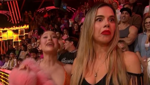 itsmenso's tweet photo. todos somos Cinzia cada vez que habla campanita:

ella siempre quiere figurar😭#GranHermano https://t.co/1H3ctTi3pl