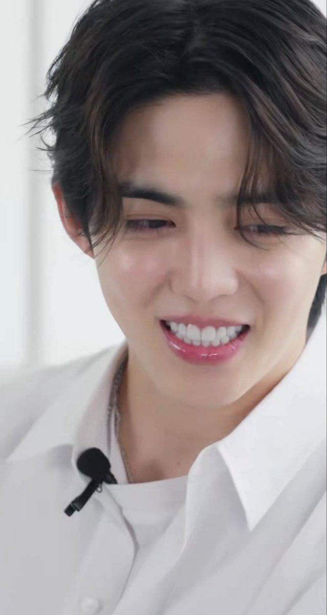 sounds_of_cheol's tweet photo. seungcheol 🤍 https://t.co/mfY1C7qoKQ