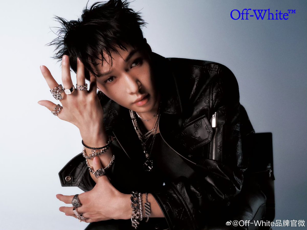 XingTweetTRANS's tweet photo. 260915 @OffWht weibo updated 3p

#LayZhang #ZhangYixing #อี้ชิง #张艺兴 #Lay #Yixing  #레이 #レイ #장이씽 @lay_studio @layzhang https://t.co/6sRx6xvOEz