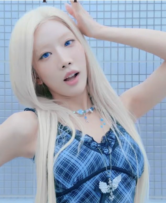 choerlips's tweet photo. 이달의소녀 아르테미스 싸인 폴라 
ARTMS kimlip kim lip polaroid ISO 

⭕️BUY
❌SELL

dm or 
https://t.co/9x69p6fbNA

희진 현진 하슬 여진 비비 김립 진솔 최리 이브 츄 고원 올리비아혜 아르테미스 루셈블 LOONA 싸인 sign 폴라 폴라로이드 싸폴 이달의소녀 양도 https://t.co/AUp2ETMHyc