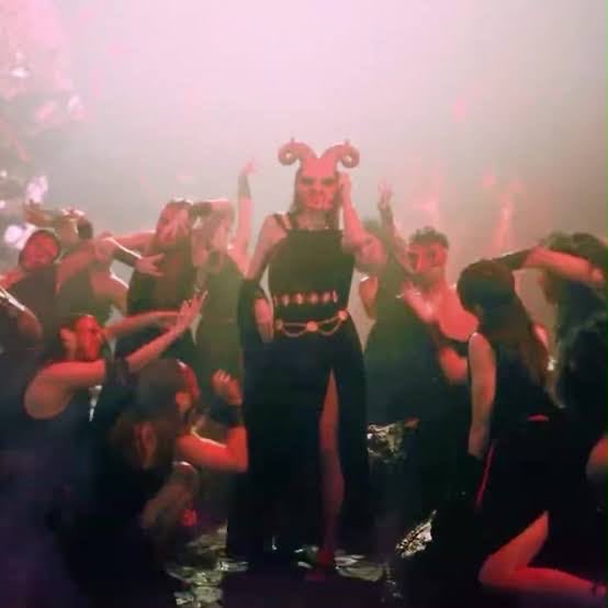 tio_victor_'s tweet photo. ARIES = reputation https://t.co/whmLxPMioJ