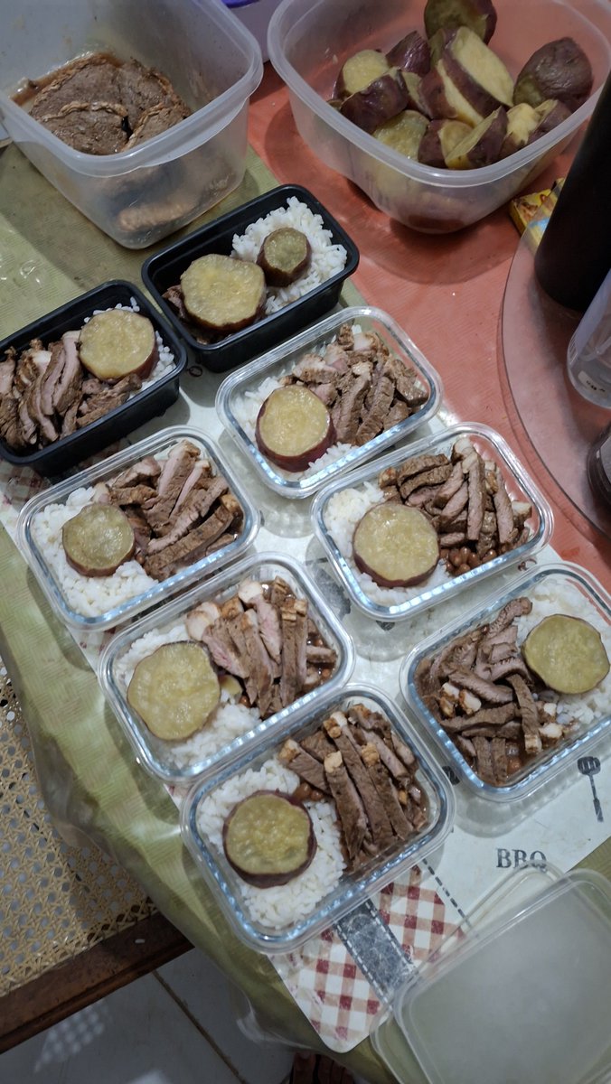 ParruSimpatico's tweet photo. Parrudo marmita 🍱 https://t.co/Prgee8LhkP