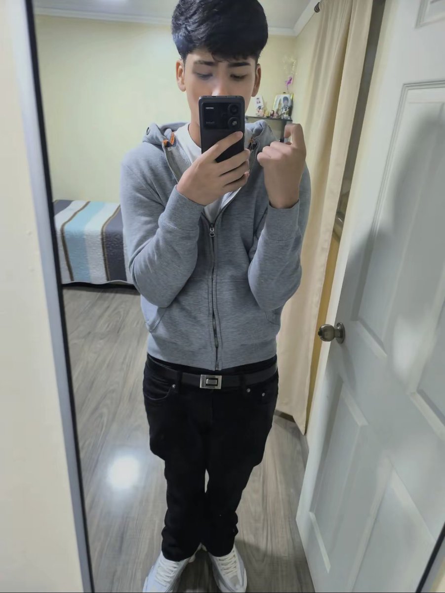bleeessddd's tweet photo. kiero un noviooo (se aceptan masculinos y con fotos) :( https://t.co/H4hMFj0nhp
