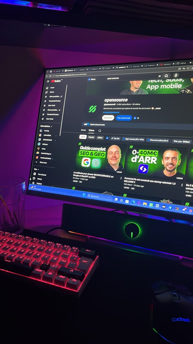 uzadevs's tweet photo. On se sait, mais alors cte chaîne c’est un petit banger je vous conseille d’aller jeter un p’tit coup d’œil à tout les dev!! https://t.co/OjoLzrJy7D