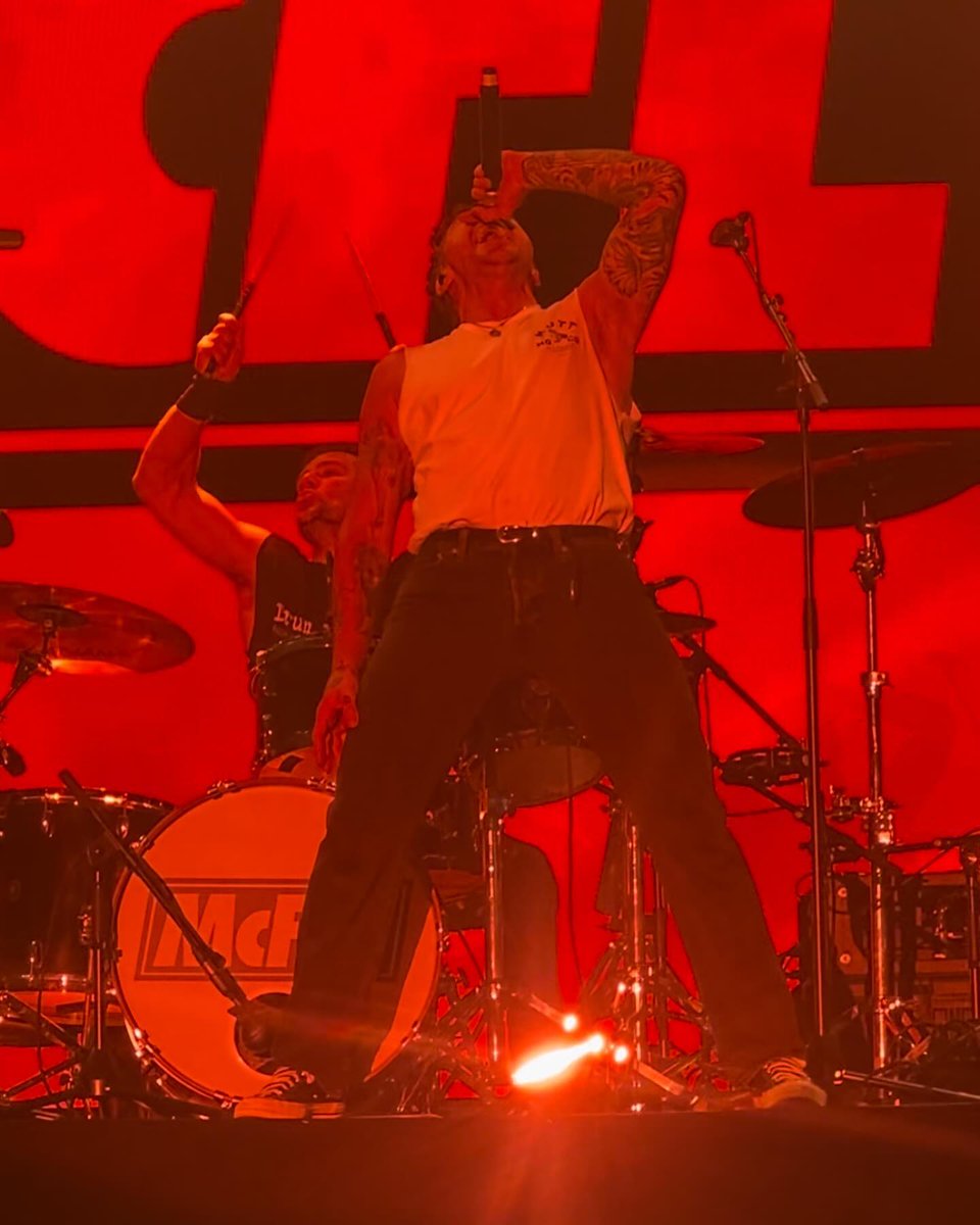 JamesLormeyr's tweet photo. R E D is bloody beautiful with you ❤️♥️❤️♥️ https://t.co/1M0ZcT1KkA