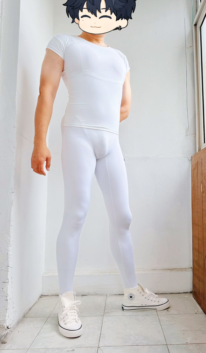 boyedh3k's tweet photo. 喜欢吗

#芭蕾舞 #体操服 #芭蕾大袜 #连体衣 #芭蕾男生 #leotard #形体服 #白丝 #芭蕾男 https://t.co/EMwXoOMH2y