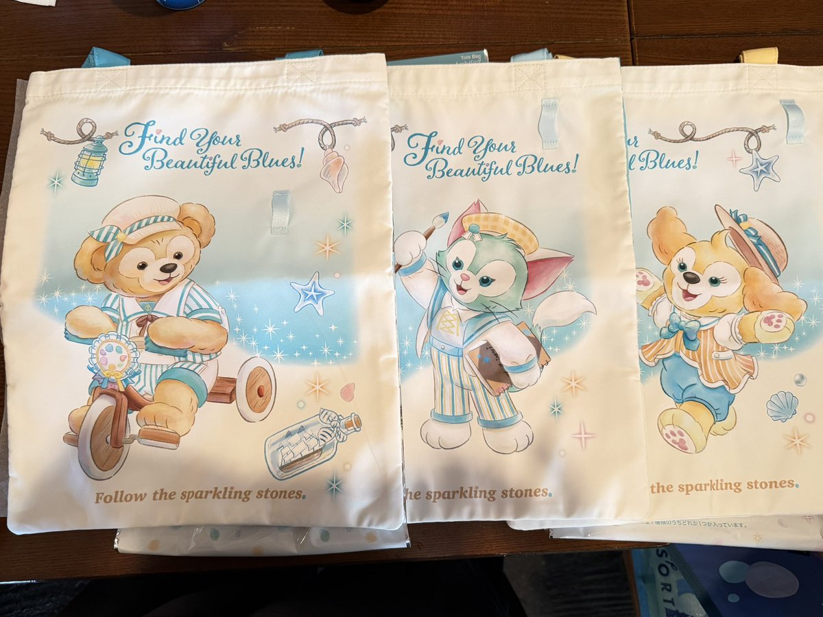 uyuchang's tweet photo. ディズニー ダッフィー＆フレンズ ダフフレ ファインド・ユア・ビューティフル・ブルー！ トートバッグ トート ランダム
【譲】ジェラトーニ ダッフィー クッキーアン
【求】リーナベル ステラルー
本日シーにおりますので現地で交換していただける方優先でお願いいたします。
お気軽にお声がけ下さい https://t.co/ly6x0jyI9R