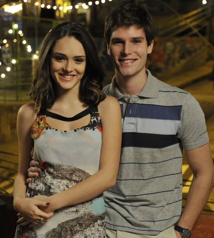 euosodrac's tweet photo. Eu sei que o tempo passa, mas eu estou em choque com esse antes e depois do Jonatas Faro. O cara era o galã da empreguetes, quase não reconheci. #AFazenda https://t.co/lhG5N7eEI5