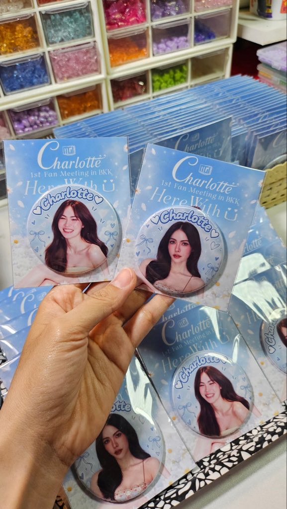 temmieyuki02's tweet photo. Giveaway แฟนมีต เจอกันวันที่ 20 ค้าบบ 🤏

#Charlotte1stFanMeetinginBangkok
#ชาล็อตออสติน #CharlotteAustin @itscharlotty https://t.co/mD6nlETfn2