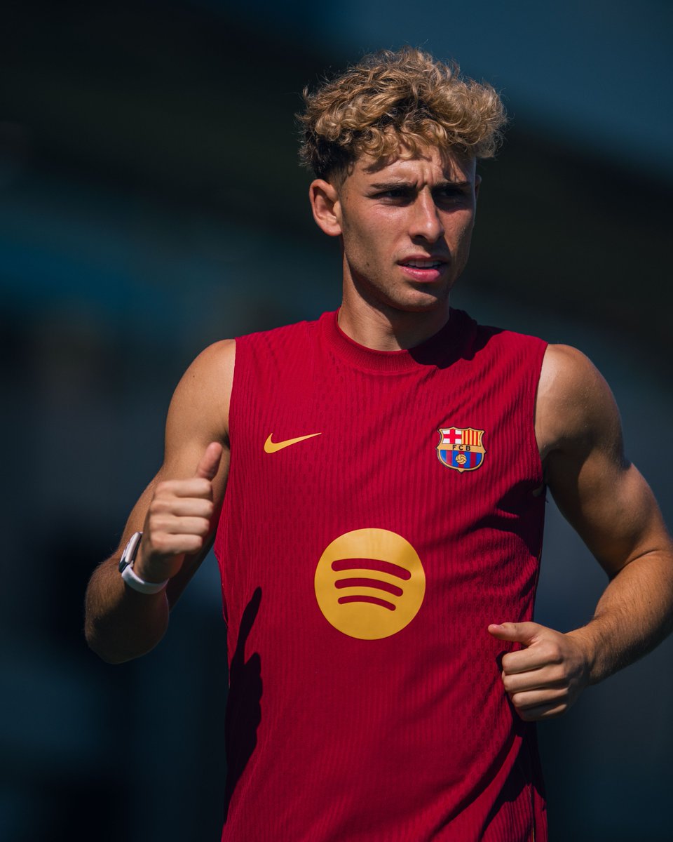 BarcaUniversal's tweet photo. The best attacking midfielder in the world. 🌟 https://t.co/Zj349UtbhQ