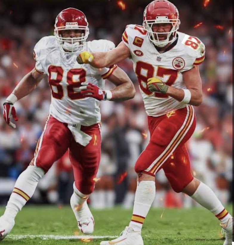 JasusTD89's tweet photo. The Two Greatest Tight Ends to ever play in the National Football League both played for The Kansas City Chiefs💪🏾🔥💯Point Blank Period! 
#Chiefs #KCRoyalty #TheGOATS https://t.co/CLtcAa9SUE