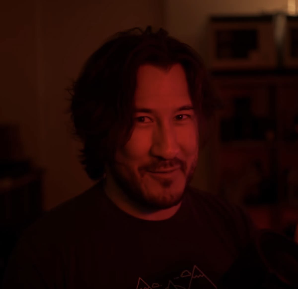 Idgabuck_'s tweet photo. See if I was markiplier, on Halloween I’d do the funniest thing that is hire an SFX makeup artist to add teeth to the side of my face and make myself look mutated and dress up as Simon and go on stream and act like it’s completely normal. https://t.co/Pu6OIG3bwE