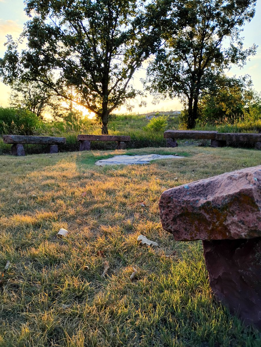 QuackersWorld's tweet photo. Nature's waiting room
https://t.co/6TVRfeW8C3
#bluemounds #minnesota #stateparks https://t.co/cGwzUg3cOk
