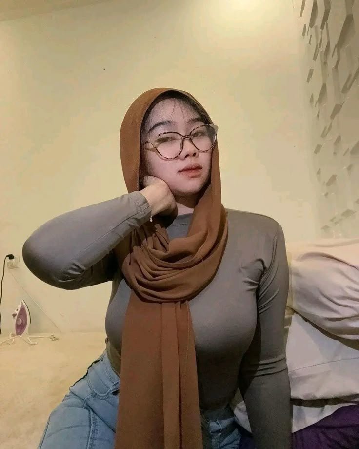 sofiaaanrz6's tweet photo. Dm me 🎈
   Tgh horny sngat 🤤 https://t.co/6sqJhQnKqW