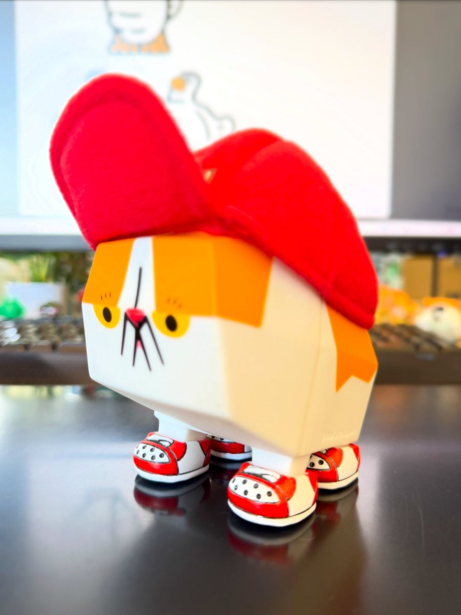 13DOKU_TOKU's tweet photo. 4足セットだにゃ😻
#BUCAT #cat #arttoy #designertoys https://t.co/cxLiHIWXG7