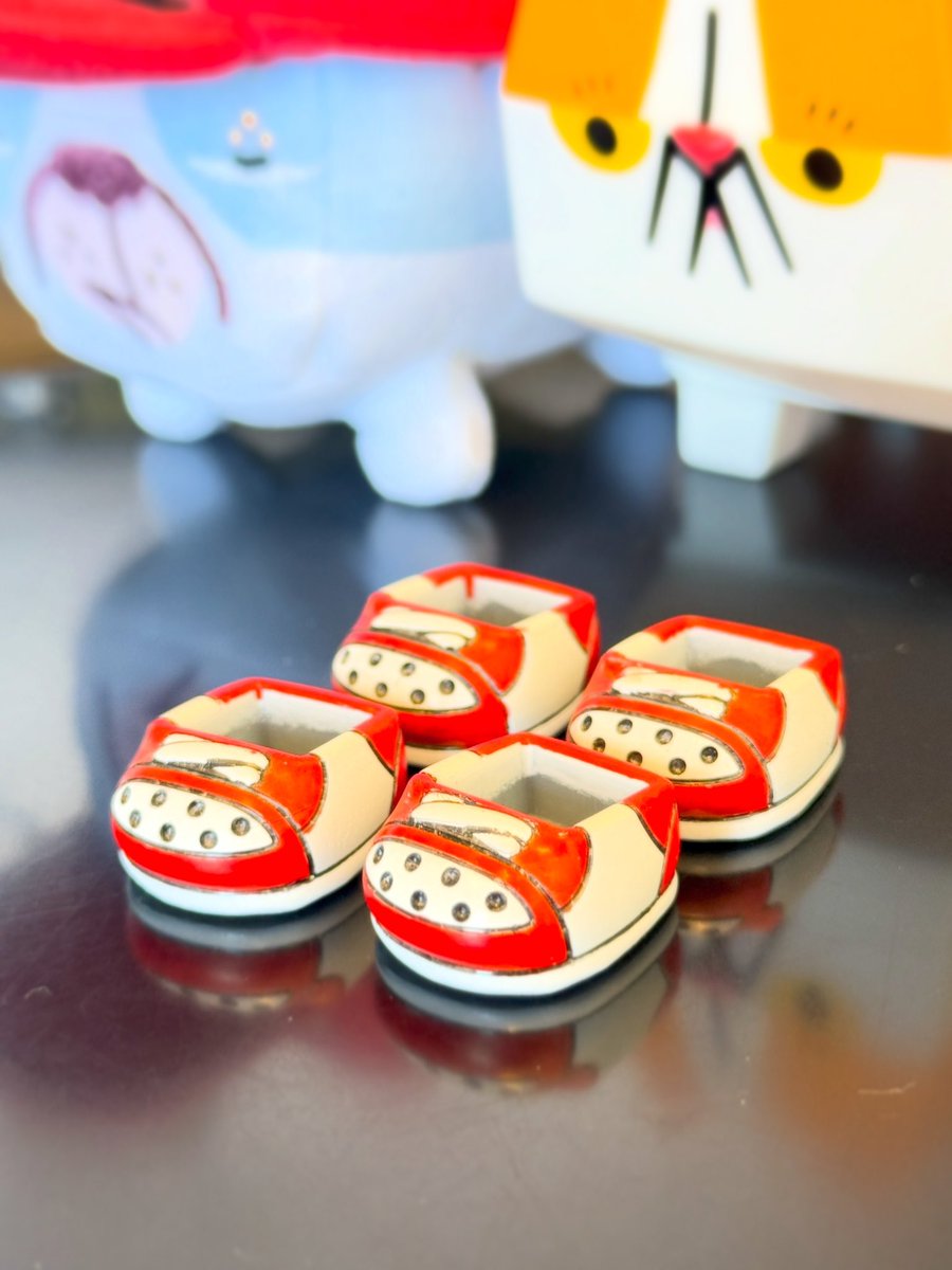 13DOKU_TOKU's tweet photo. 4足セットだにゃ😻
#BUCAT #cat #arttoy #designertoys https://t.co/cxLiHIWXG7
