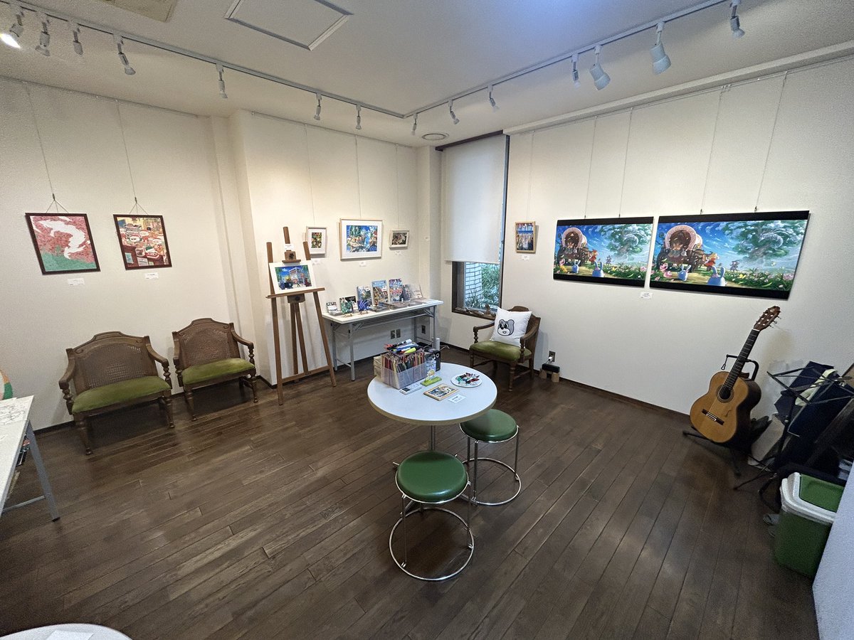 szk_gallery's tweet photo. こんにちは。今日午前中は茅ヶ崎美術研究会で人物画でした。そして今日から岩瀬由布子さんとしそさんの二人展がスタートします。この時間はまだ晴れてますので今のうちにどうぞ！ https://t.co/f53Oua9uZG